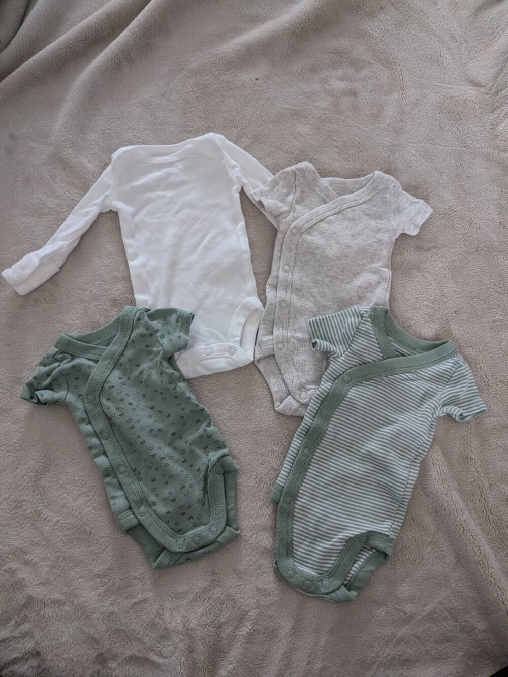 Carter's preemie bundle, set of 4, green + white + grey
